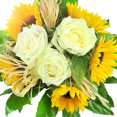 Blumenstrauß mit weißen Rosen und Sonnenblumen