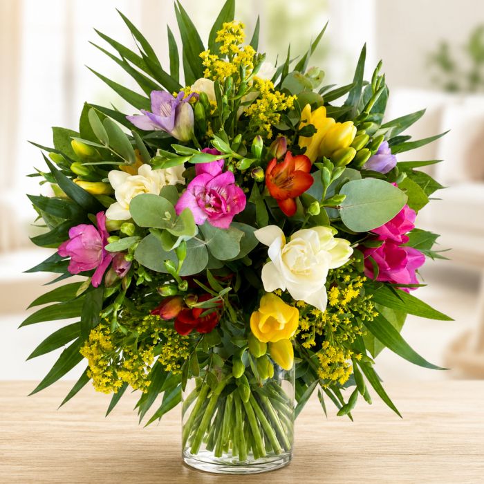 Lieblingsmensch - Blumenstrauß mit Freesien, Solidago und Eukalyptus