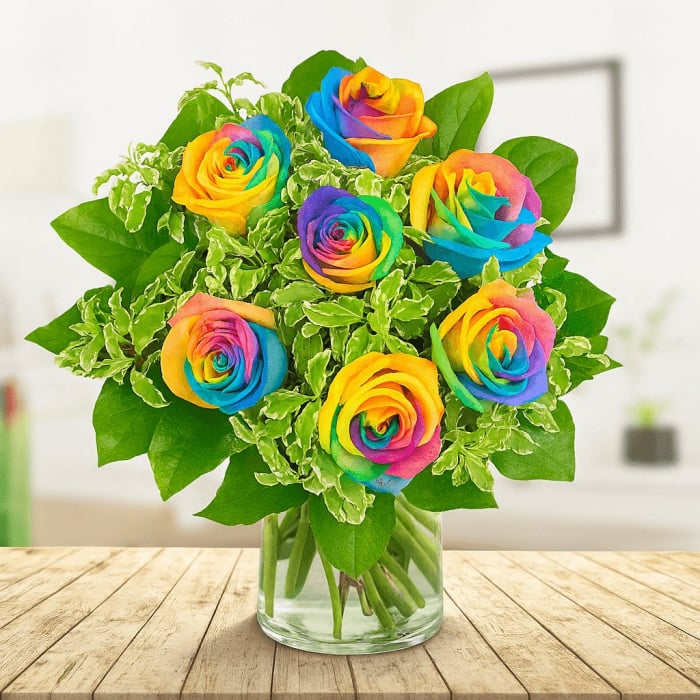 Regenbogenrosen Blumenstrauß