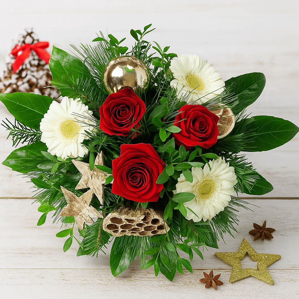 Weihnachtsstrauß mit roten Rosen