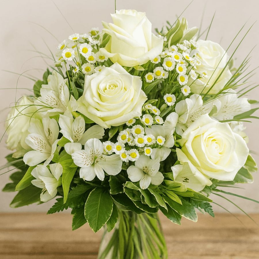 Premium Blumenstrauß weiße Rosen