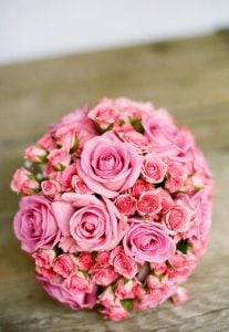 Rosenkugel mit rosa Rosen