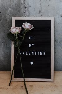 Rosen mit Schrift Be my valentine