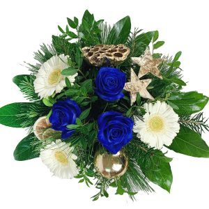 Weihnachtsblumenstrauß mit blauen Rosen, Gerbera und Dekoration
